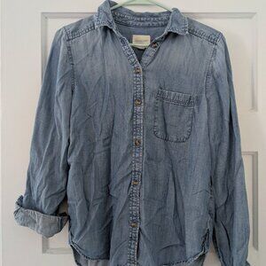 Denim button down American Eagle shirt